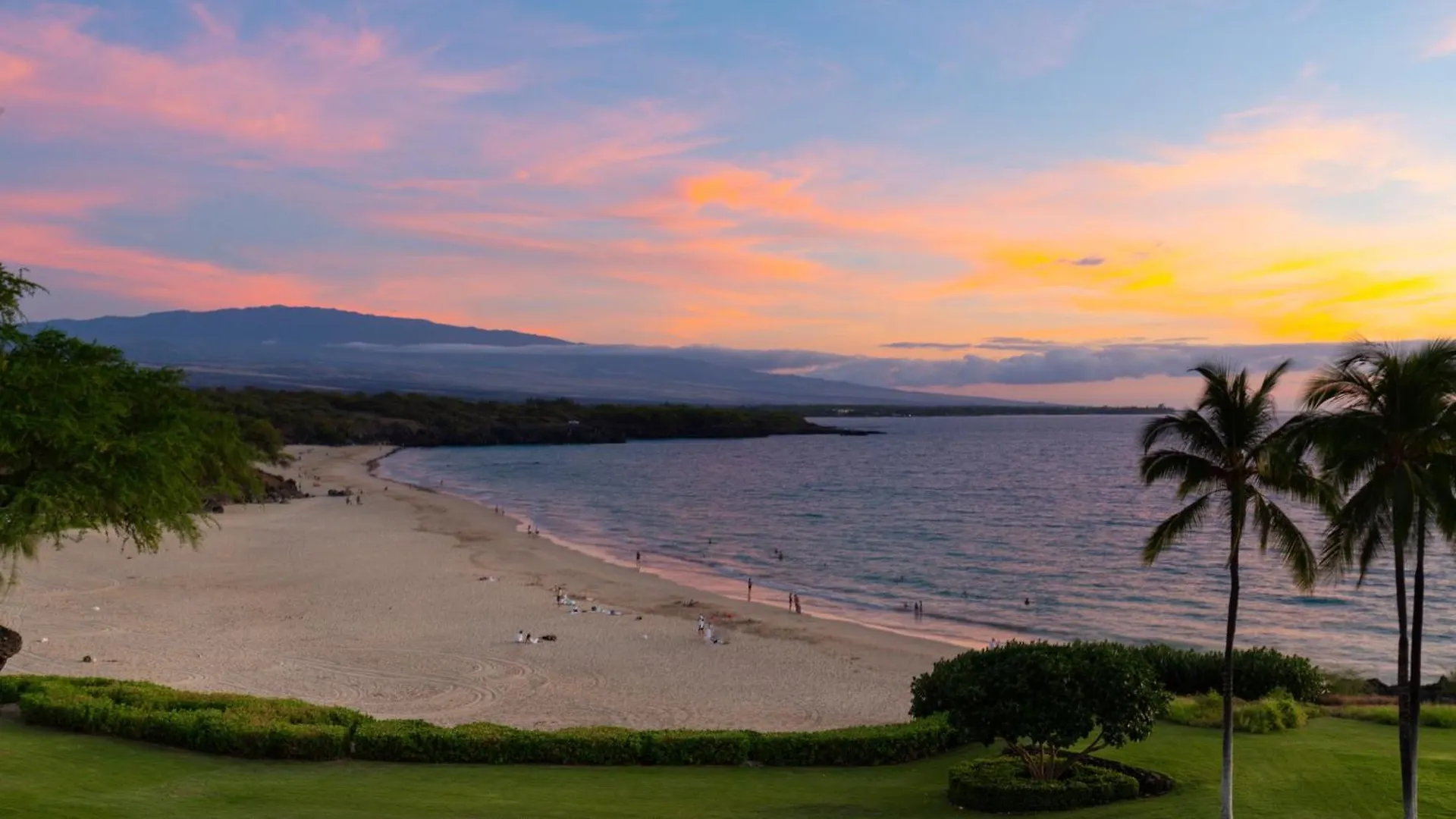 Blue Sunset Steps Away From A-Bay Beach Waikoloa Appartement