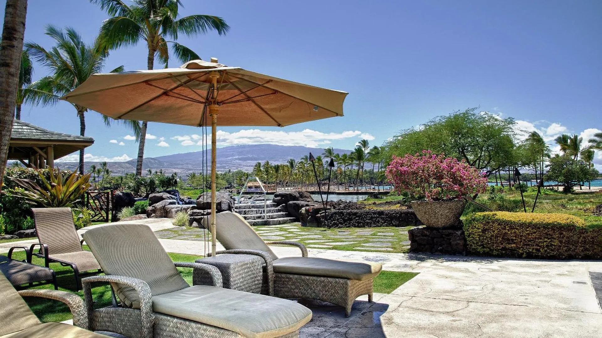Blue Sunset Steps Away From A-Bay Beach Waikoloa Appartement