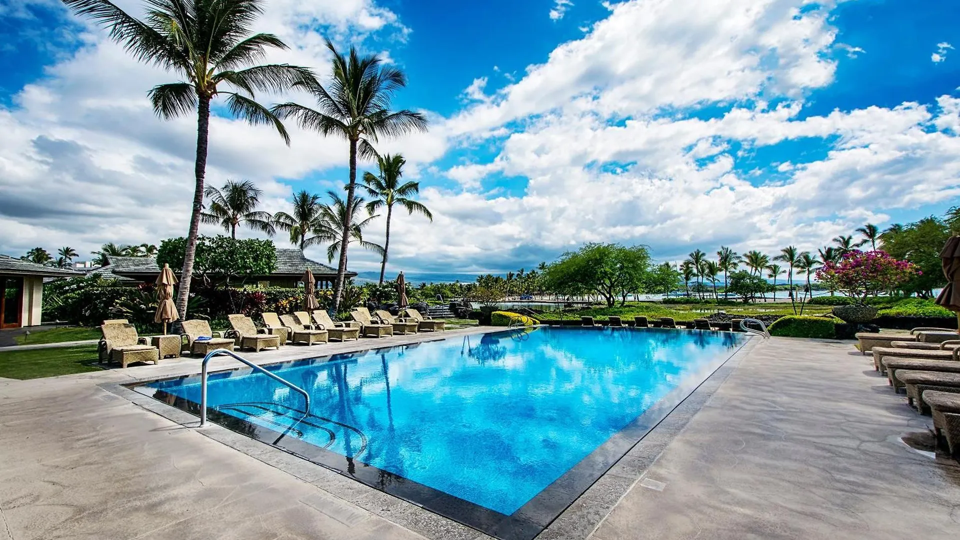 Blue Sunset Steps Away From A-Bay Beach Waikoloa États-Unis